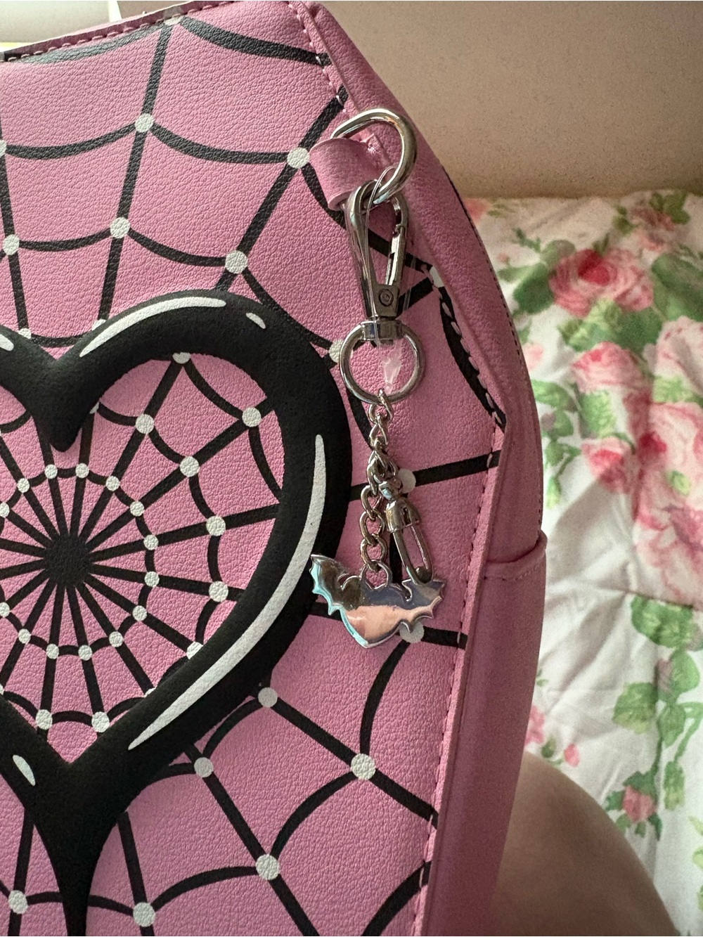 Monster High Draculaura Coffin Backpack - Picture 9 of 10